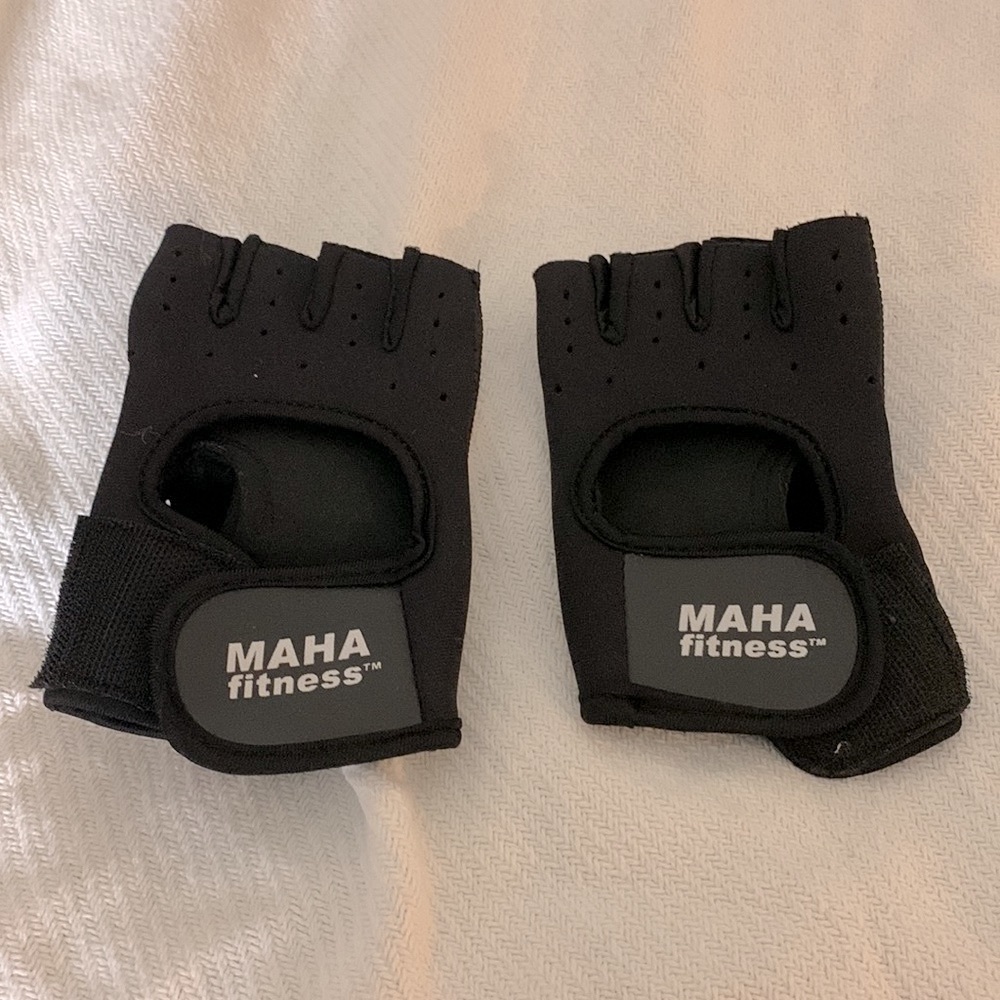 Women's‎ small black weightlifting gloves